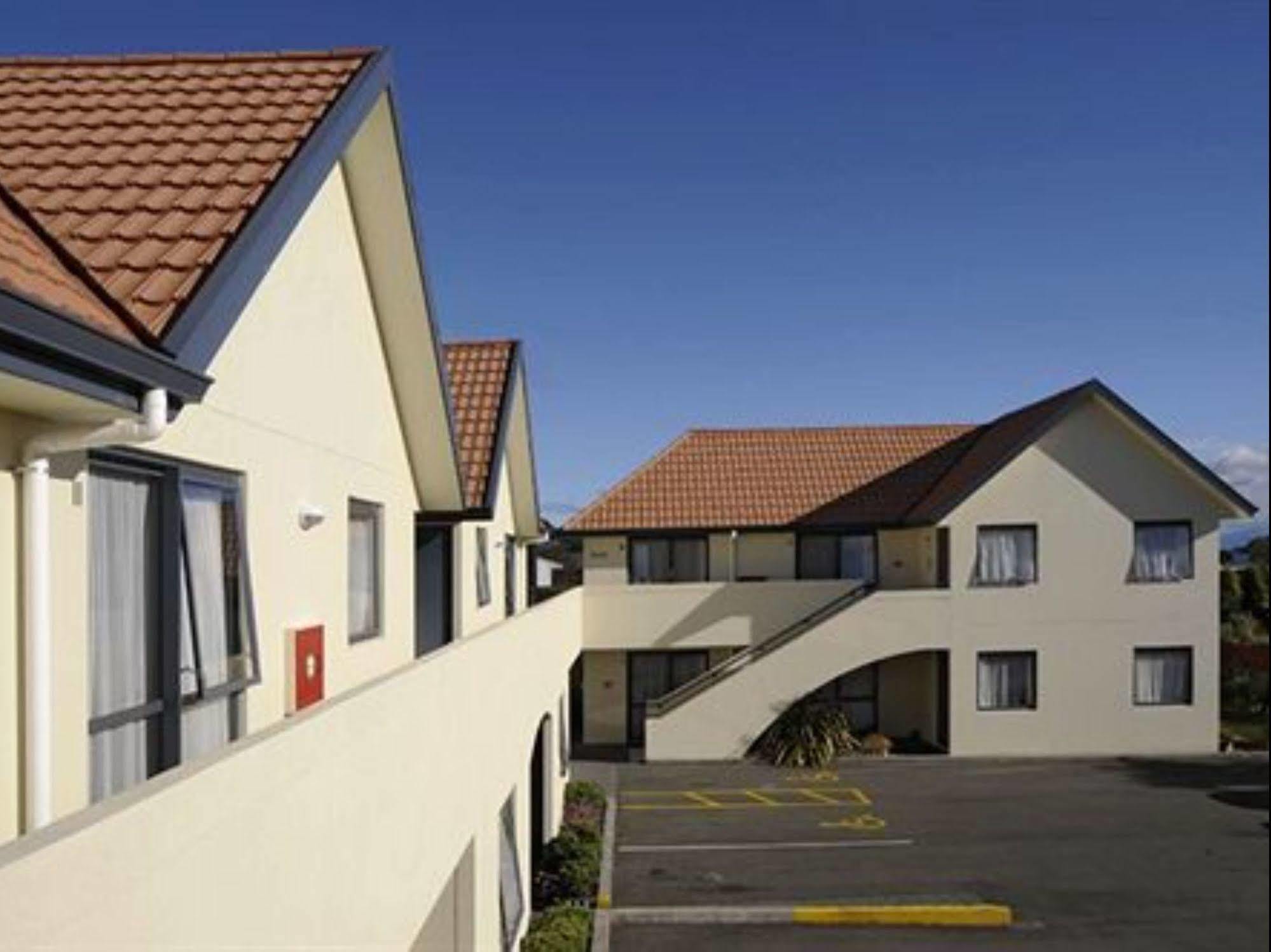 Bella Vista Taupo Motel Exterior photo